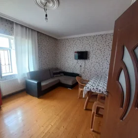 In Baku 100.0 m² house with 4.0 rooms is for sale - Image 5