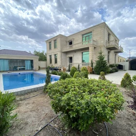 In Baku 400.0 m² house with 6.0 rooms is for sale - Image 2