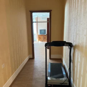 In Baku 164.0 m² apartment is for rent - Image 3