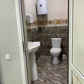 In Baku 105.0 m² commercial is for rent - Image 4