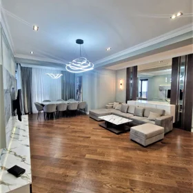 In Baku 180.0 m² apartment is for rent - Image 2