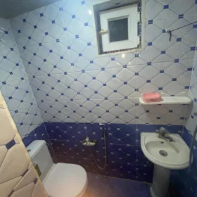 In Baku 100.0 m² house with 2.0 rooms is for sale - Image 4