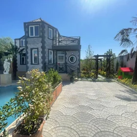 In Baku 157.0 m² house with 5.0 rooms is for sale - Image 4
