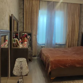 In Baku 84.0 m² house with 4.0 rooms is for sale - Image 4