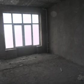 In Baku 92.0 m² apartment is for sale - Image 2