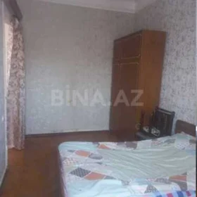 In Baku 70.0 m² apartment is for sale - Image 2