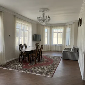In Baku 220.0 m² house with 4.0 rooms is for sale - Image 4