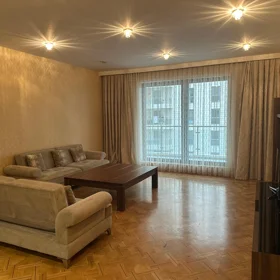 In Baku 180.0 m² apartment is for rent - Image 2