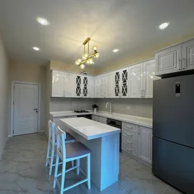 In Baku 92.0 m² apartment is for rent - Image 3