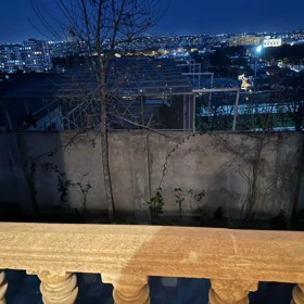 In Baku 240.0 m² apartment is for rent - Image 2