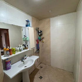In Baku 60.0 m² apartment is for rent - Image 5