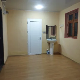 In Baku 60.0 m² apartment is for rent - Image 4