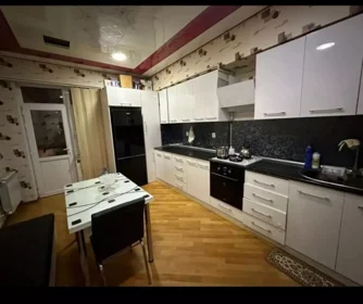 In Baku 90.0 m² apartment is for rent - Image 3