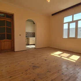 In Baku 50.0 m² house with 2.0 rooms is for sale - Image 2