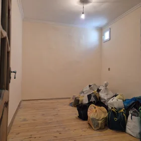 In Baku 50.0 m² house with 2.0 rooms is for sale - Image 5