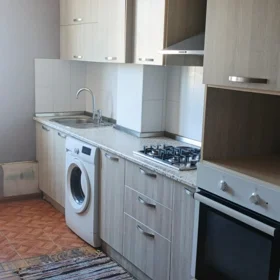 In Baku 70.0 m² apartment is for rent - Image 4