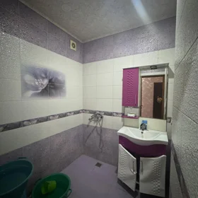 In Baku 80.0 m² apartment is for rent - Image 3