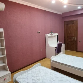 In Baku 120.0 m² apartment is for rent - Image 3