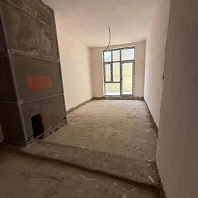 In Baku 155.0 m² apartment is for sale - Image 3