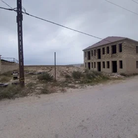 In Baku 220.0 m² house with 8.0 rooms is for sale - Image 3