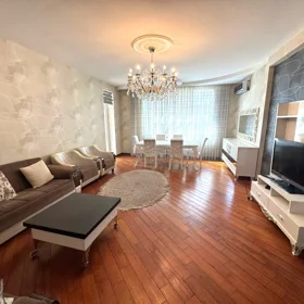 In Baku 140.0 m² apartment is for rent - Image 3