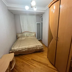 In Baku 110.0 m² apartment is for rent - Image 2