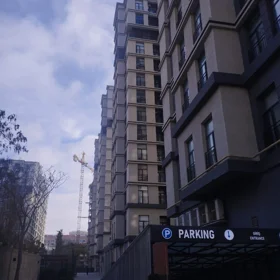 In Baku 87.0 m² apartment is for sale - Image 2
