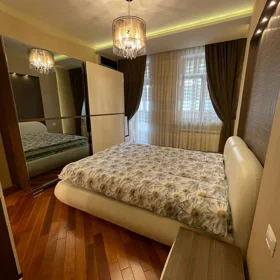 In Baku 150.0 m² apartment is for rent - Image 3