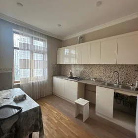 In Baku 85.0 m² apartment is for rent - Image 3