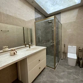 In Baku 154.0 m² apartment is for sale - Image 5