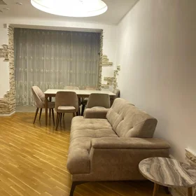 In Baku 90.0 m² apartment is for rent - Image 2
