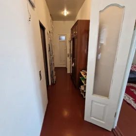 In Baku 70.0 m² apartment is for rent - Image 3