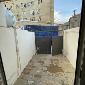 In Baku 100.0 m² house with 3.0 rooms is for sale - Image 4
