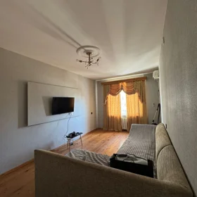 In Baku 70.0 m² apartment is for rent - Image 2