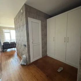 In Baku 70.0 m² apartment is for rent - Image 4