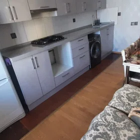 In Baku 70.0 m² apartment is for rent - Image 3