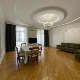 In Baku 146.0 m² apartment is for sale - Image 2