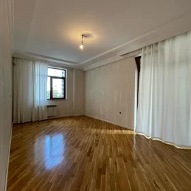 In Baku 146.0 m² apartment is for sale - Image 4