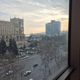 In Baku 90.0 m² apartment is for rent - Image 2