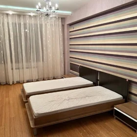 In Baku 125.0 m² apartment is for rent - Image 4