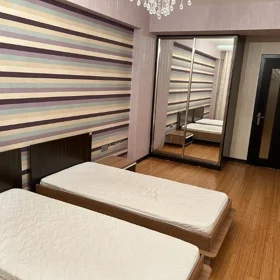 In Baku 125.0 m² apartment is for rent - Image 5
