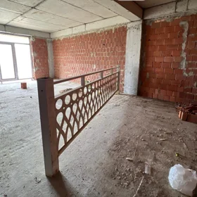 In Baku 174.0 m² apartment is for sale - Image 4