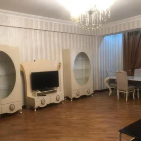 Baku-da 155.0 m2 mənzil kirayə verilir - Şəkil 4