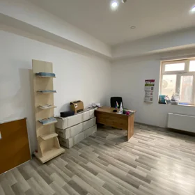 Baku-da 141.0 m2 ofis kirayə verilir - Şəkil 2