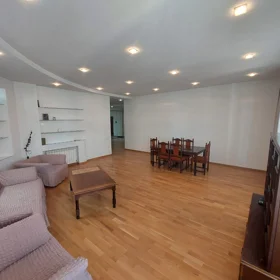 In Baku 191.0 m² apartment is for rent - Image 2