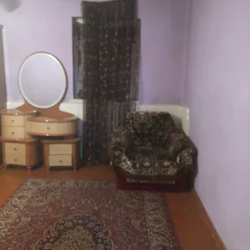In Baku 110.0 m² apartment is for rent - Image 5