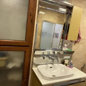 In Baku 140.0 m² apartment is for rent - Image 5