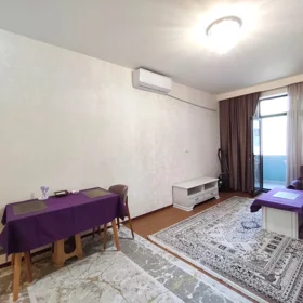 In Baku 70.0 m² apartment is for rent - Image 3