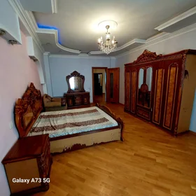 In Baku 100.0 m² apartment is for sale - Image 2