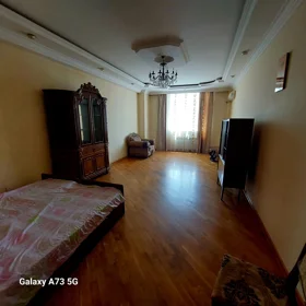 In Baku 100.0 m² apartment is for sale - Image 5